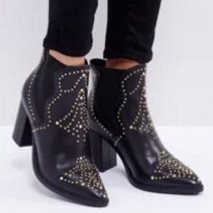 Steve Madden Leather Studded Black Pullon Boots